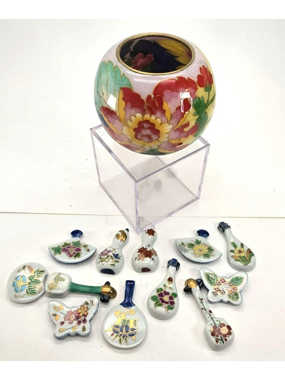 Vintage Japanese Kutani Floral Vase With 12 Arita Chopstick Holders JE305